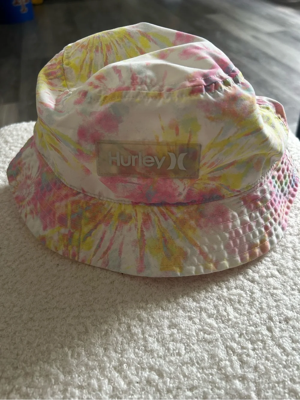 Hurley lightweight bucket